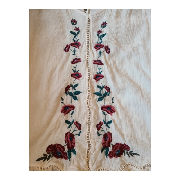 Crepe off the shoulder top - Picture 2 of 4